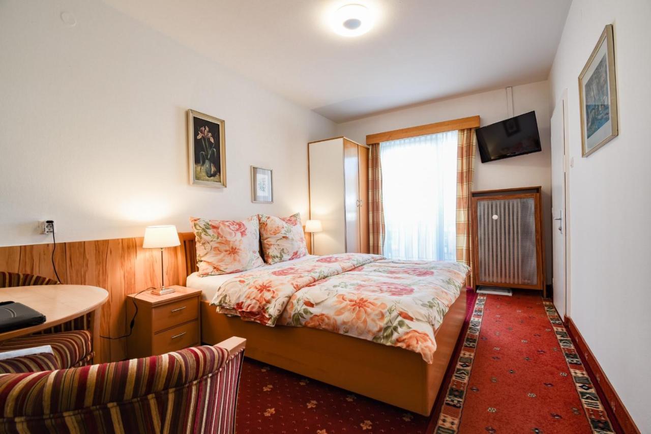 Gartenhotel Garni Pension B&B Innsbruck Zewnętrze zdjęcie