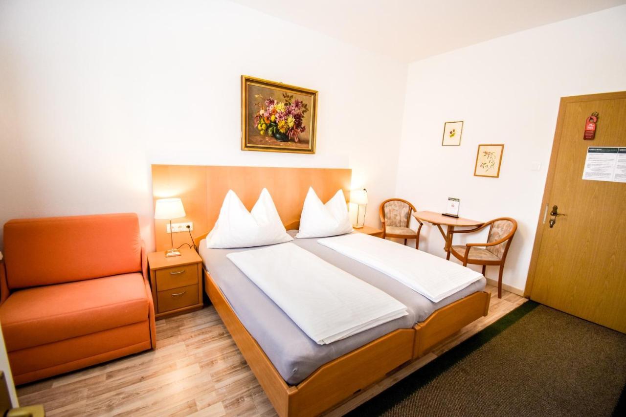 Gartenhotel Garni Pension B&B Innsbruck Zewnętrze zdjęcie